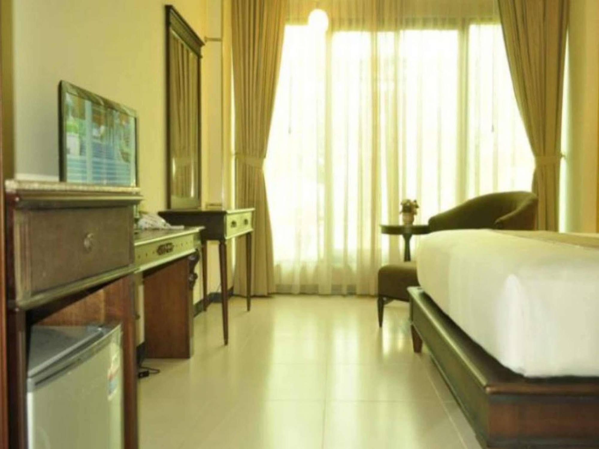 Maharani Guest House Yogyakarta Exteriör bild